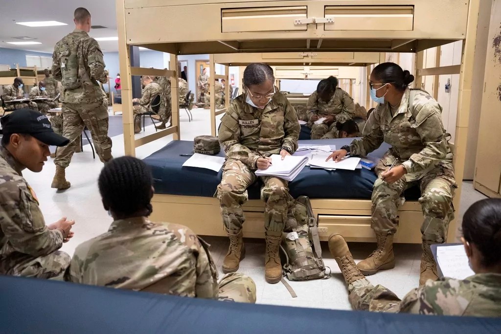 US to automatically register eligible men for military draft starting in December