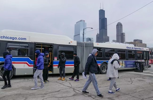Texas stops busing migrants to Chicago months before Democratic convention