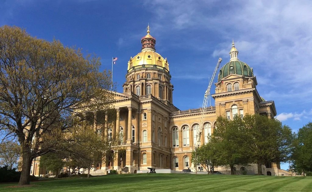 Iowa judge orders state to delay certifying election ballots until libertarian challenges decided