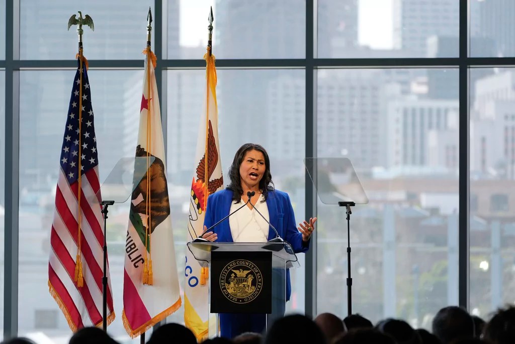 San Francisco mayor orders city to offer bus tickets before housing for homeless