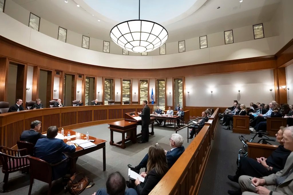 Minnesota Supreme Court rules person being threatened cannot brandish weapon if ‘reasonably possible to retreat’