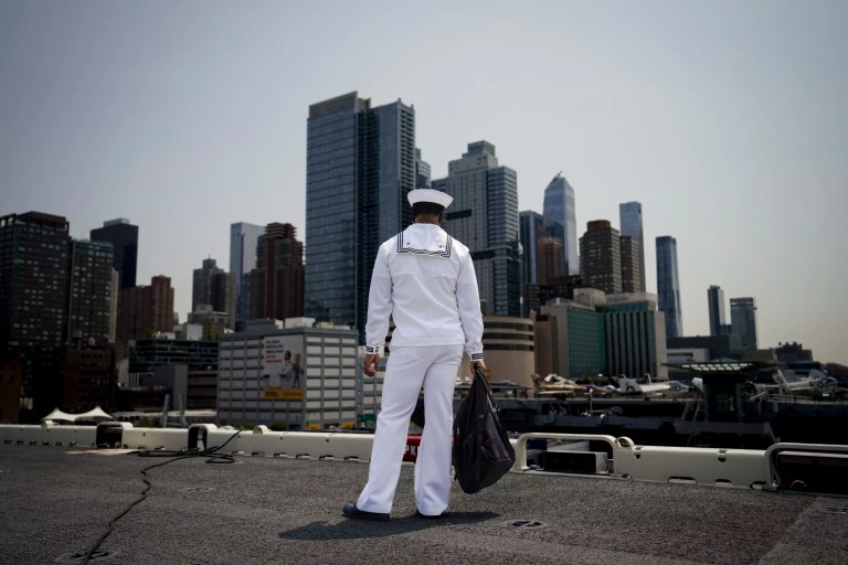 Sailors return to San Diego after extended Navy deployment