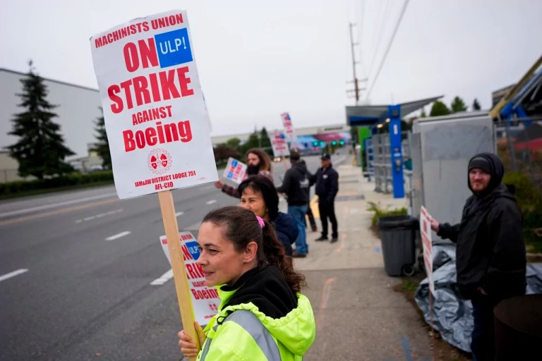 Boeing reaches deal with labor union to end machinists strike