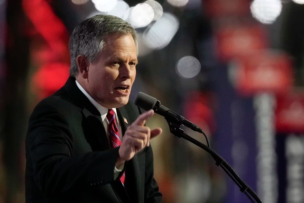 Republicans afraid ‘massive financial disparity’ with Democrats could cost them ‘winnable seats’