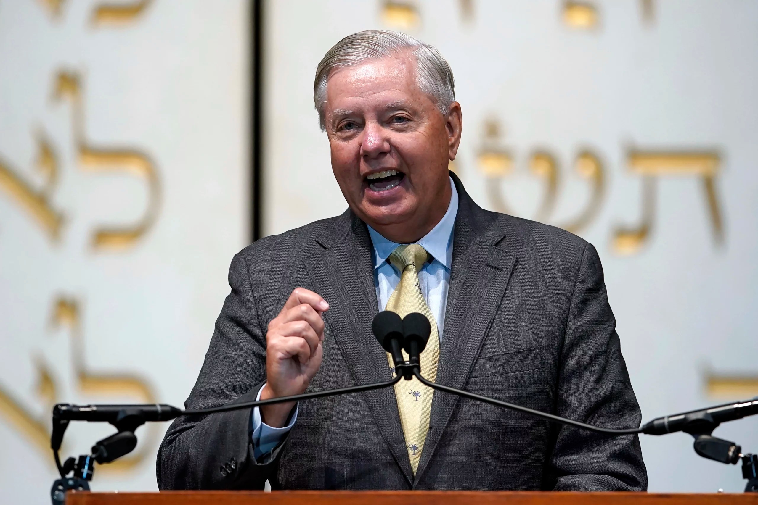 Graham says Walz threw ‘gasoline’ on Hamas fire by dodging hostage question