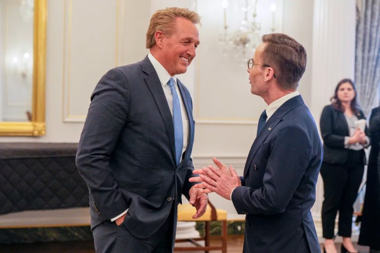 Former GOP Arizona senator Jeff Flake endorses Kamala Harris