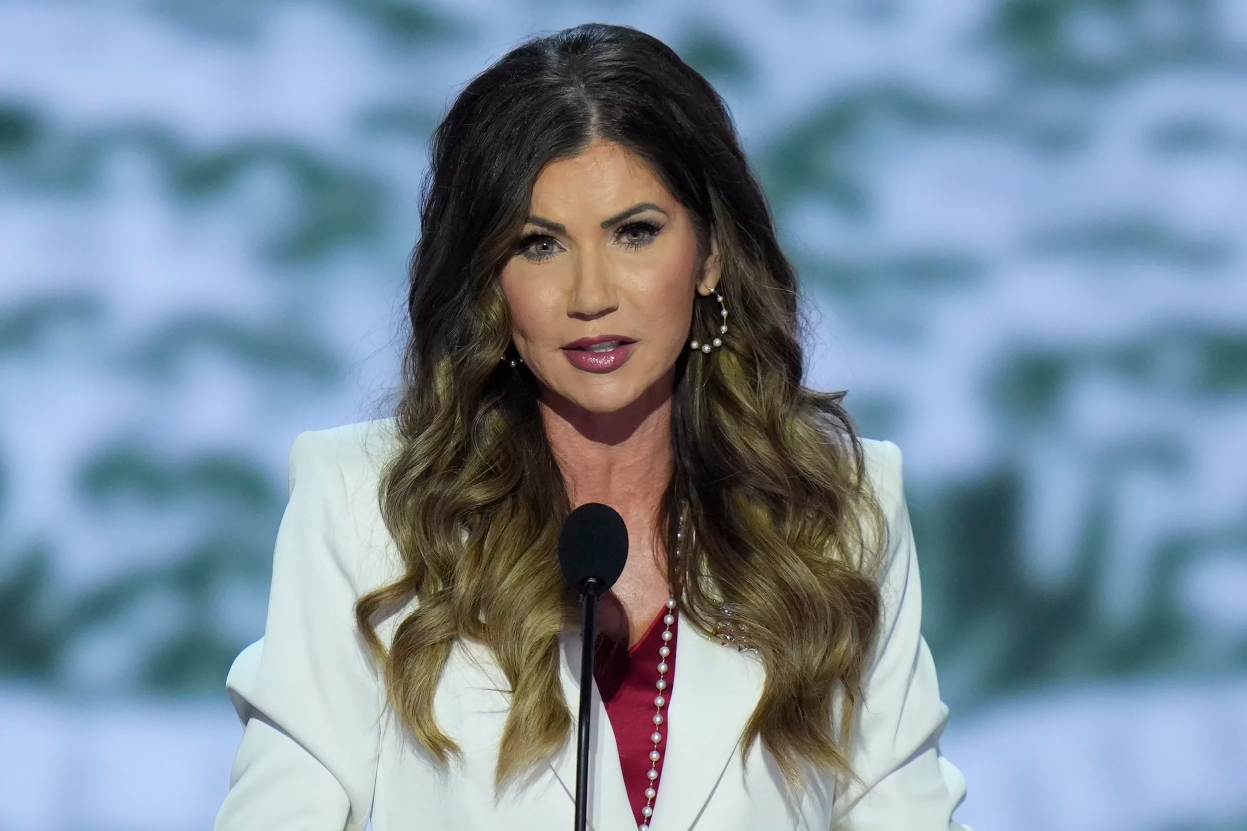 WATCH LIVE: Kristi Noem announces state partnerships with ICE in Chicago