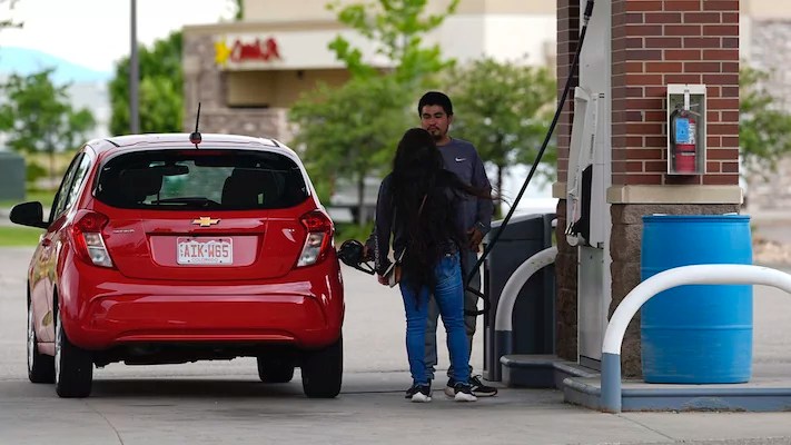 Inflation fell for fifth month in a row to 2.5% in August, clearing way for Fed easing