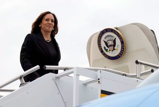 Why Harris is tackling her biggest weakness head-on with trip to border