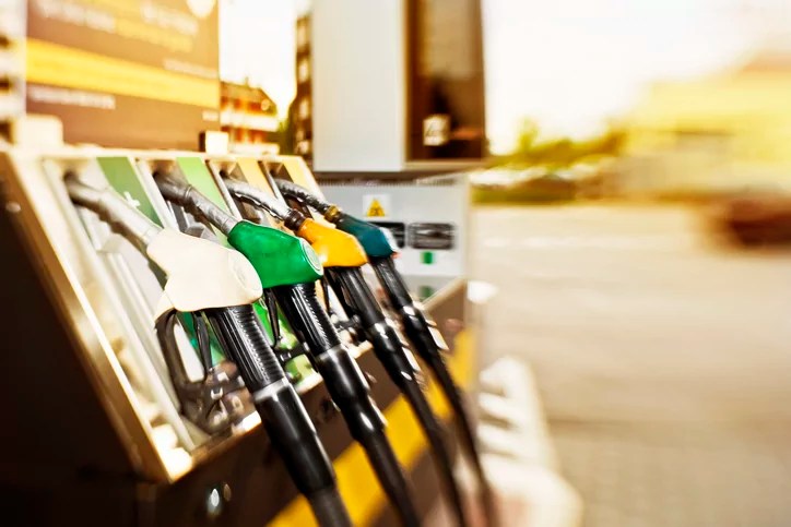 Ohio gas prices continue to fall as Christmas nears