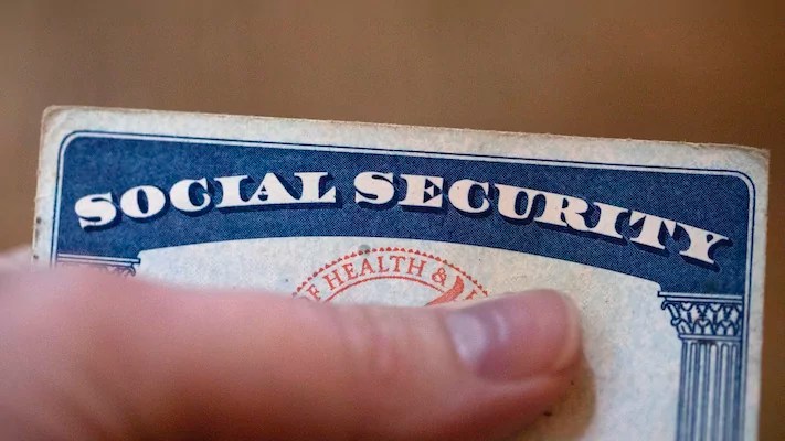 June Social Security direct payment worth $967 goes out in eight days