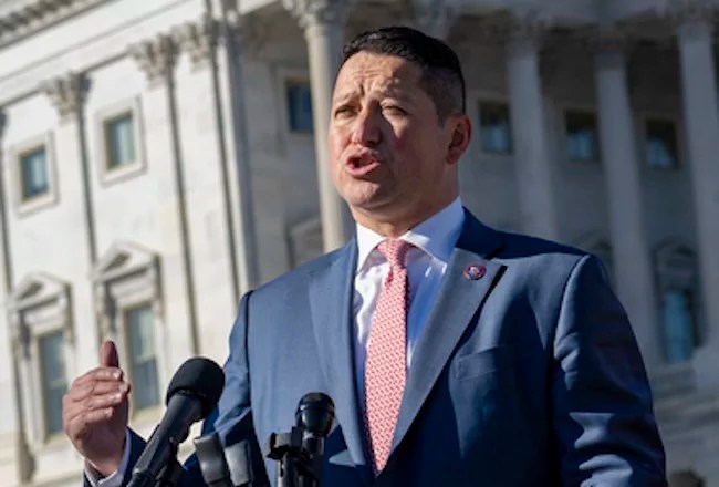 Hispanic Americans need a seat at the table in Washington