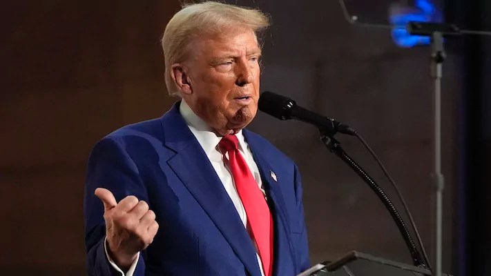 Trump calls for eliminating 10 regulations for every new one