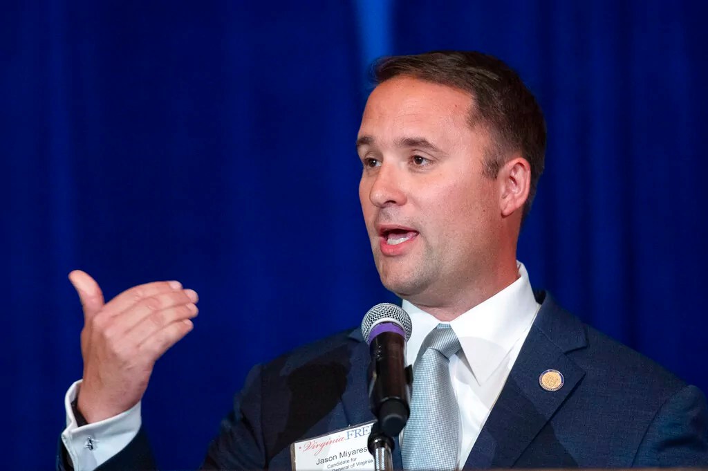 Virginia AG refers Loudoun County schools locker room case to DOJ after Title IX investigation