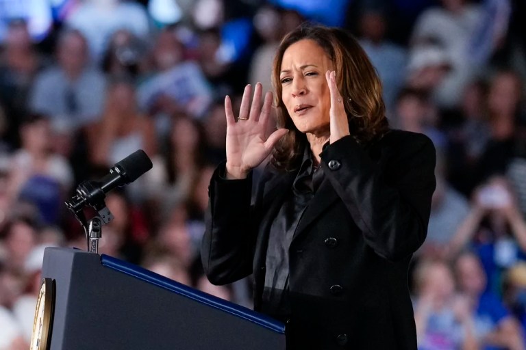 Democrats fear Kamala Harris is playing it too safe in the final countdown