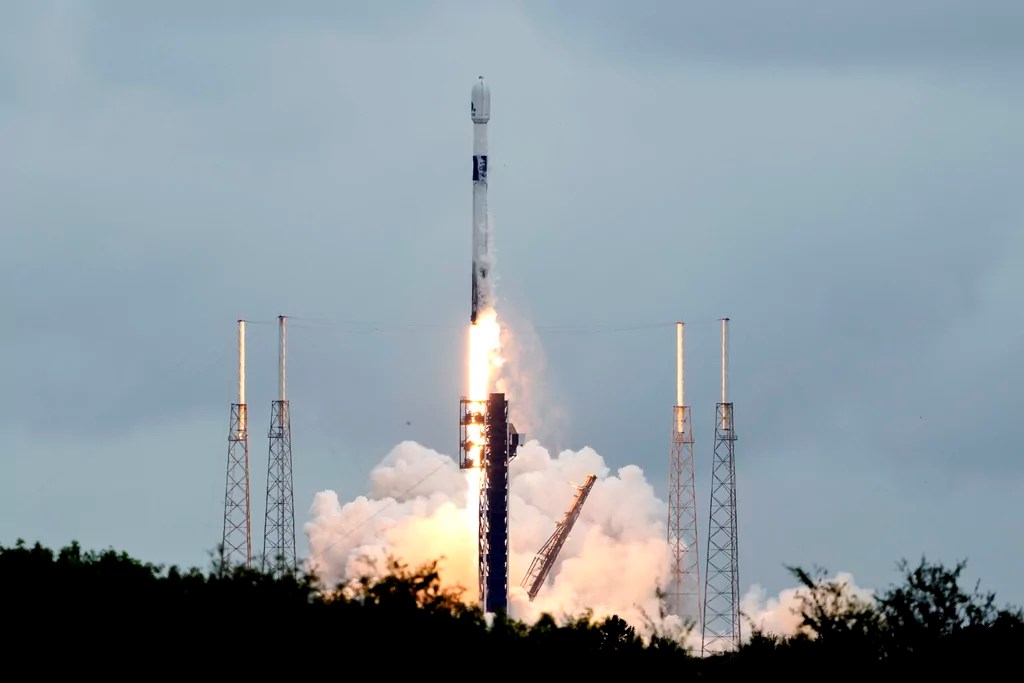 WATCH LIVE: Trump attends SpaceX launch of sixth Starship test flight from Texas