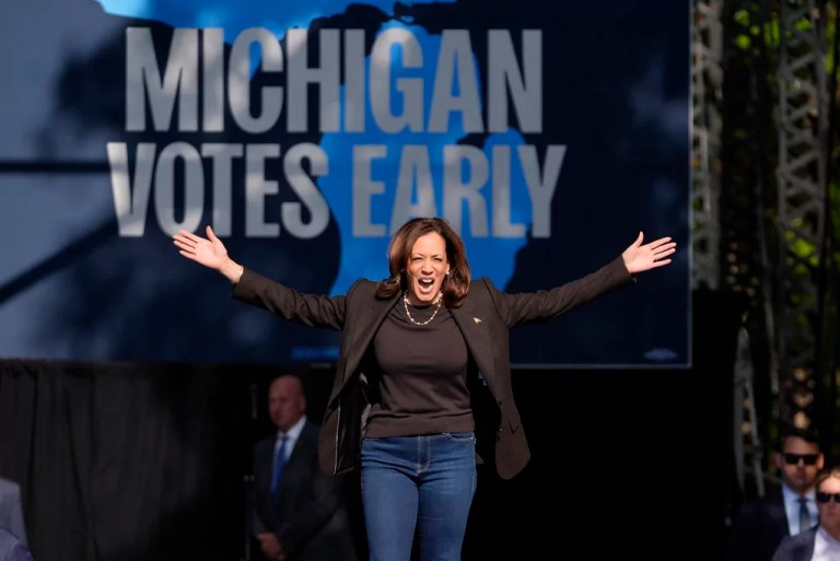 WATCH LIVE: Harris speaks at rally in Oakland County, Michigan