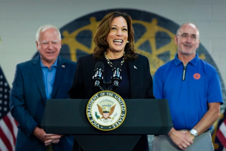 DNC targets MLB playoff game with banner calling Trump an ‘anti-union scab’