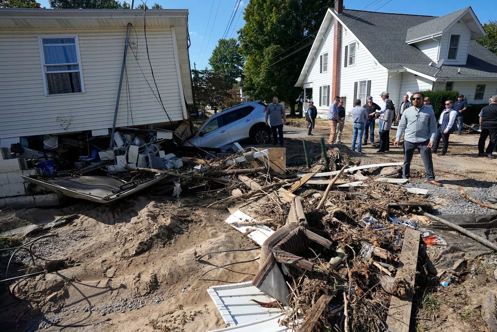 Helene rescues top 2,100; death toll at 204 and rising