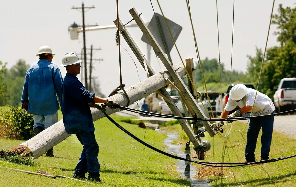 Trump houses 275 Florida linemen at resort ahead of Hurricane Milton’s landfall