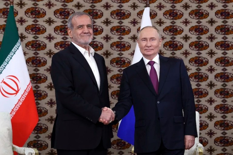 Putin meets with Iranian President Masoud Pezeshkian, stressing close ties