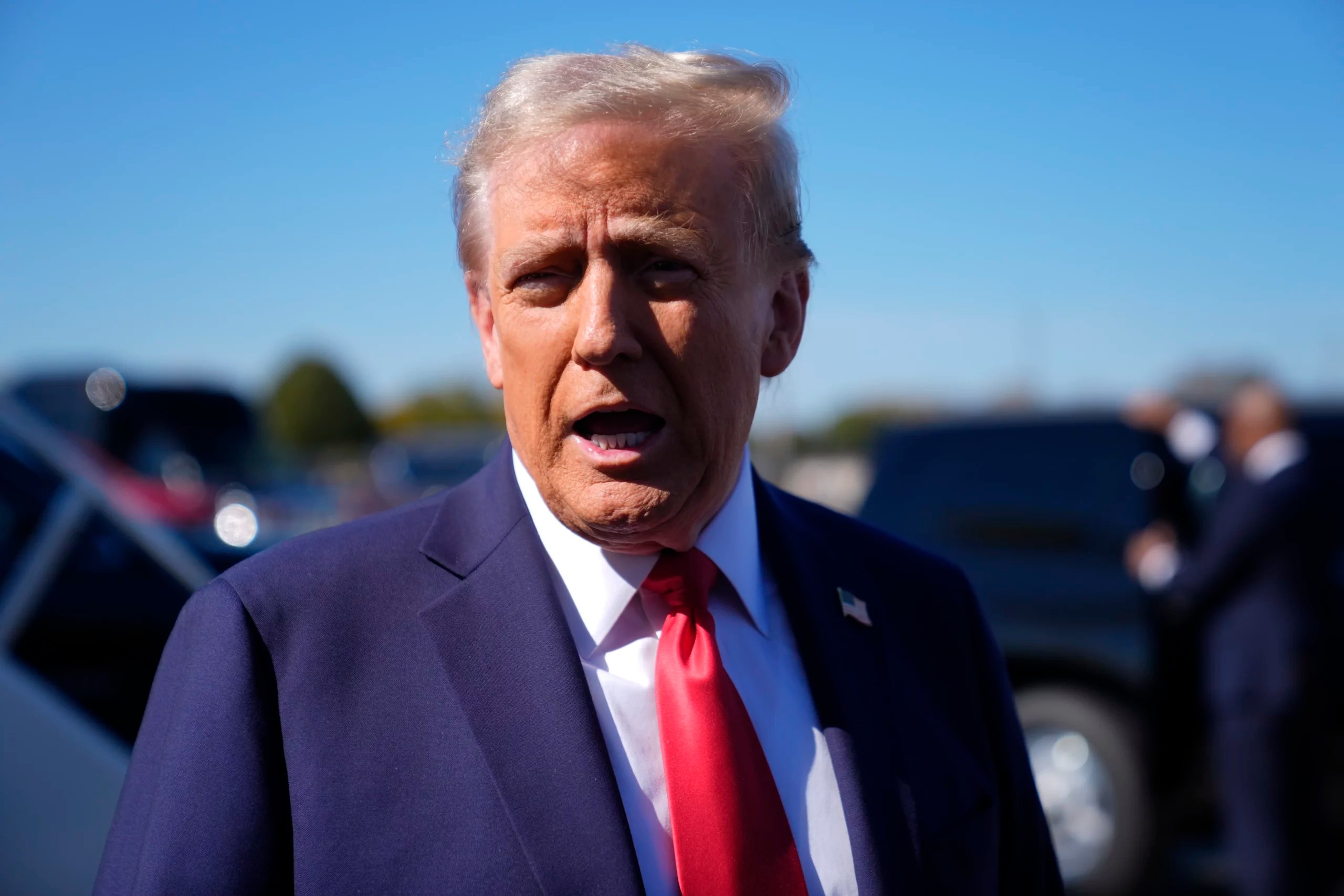 Trump set to attend Pittsburgh Steelers game against New York Jets