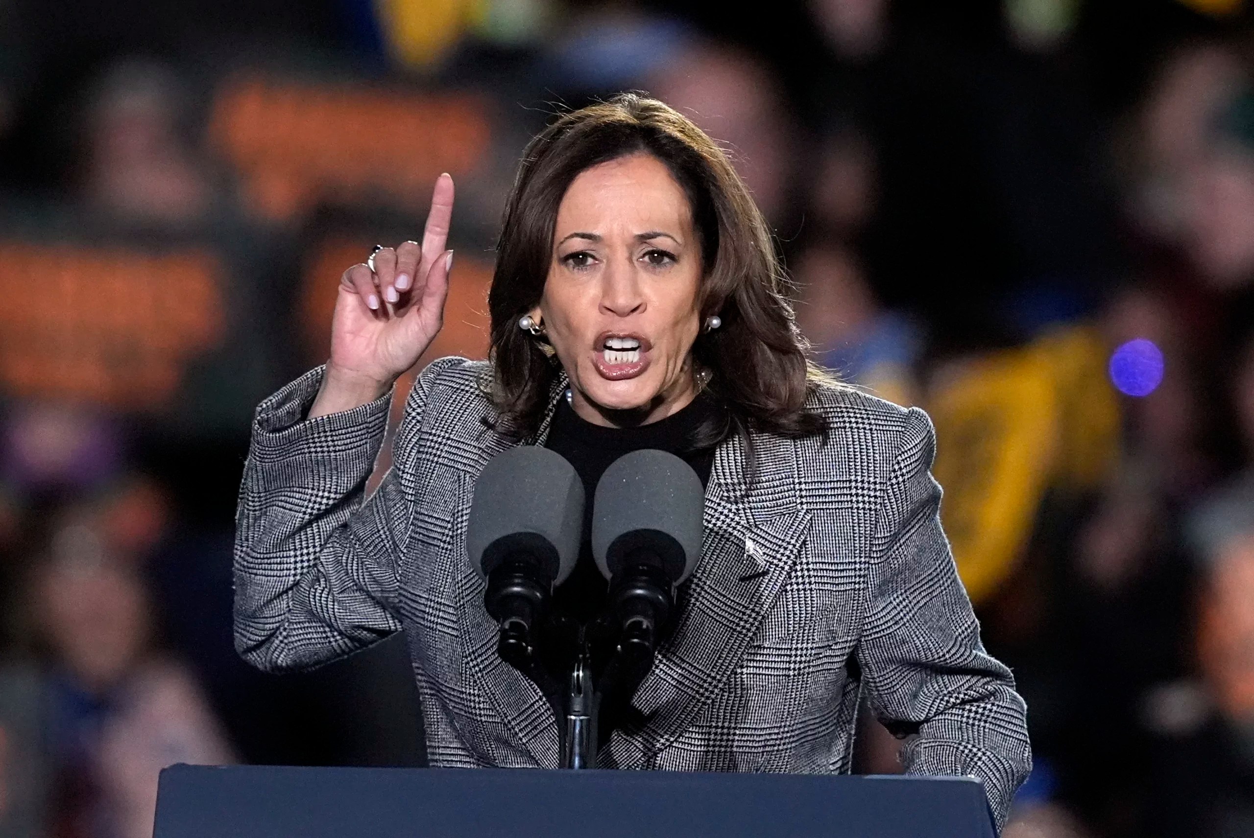 Harris says newspapers not endorsing is ‘disappointing’