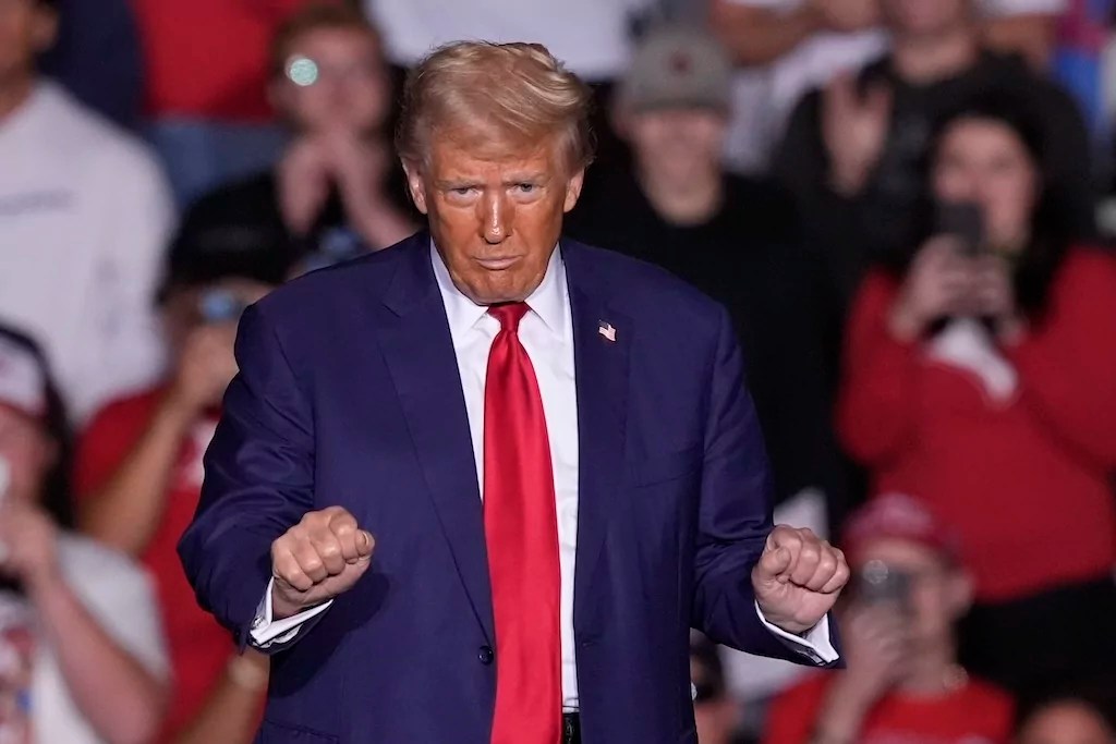 WATCH LIVE: Trump campaigns in Juneau, Wisconsin