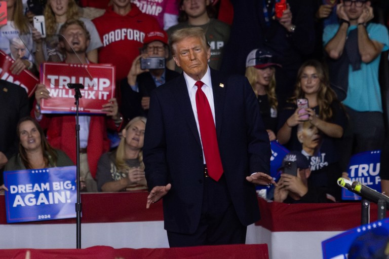 WATCH LIVE: Trump holds rally in Kinston, North Carolina