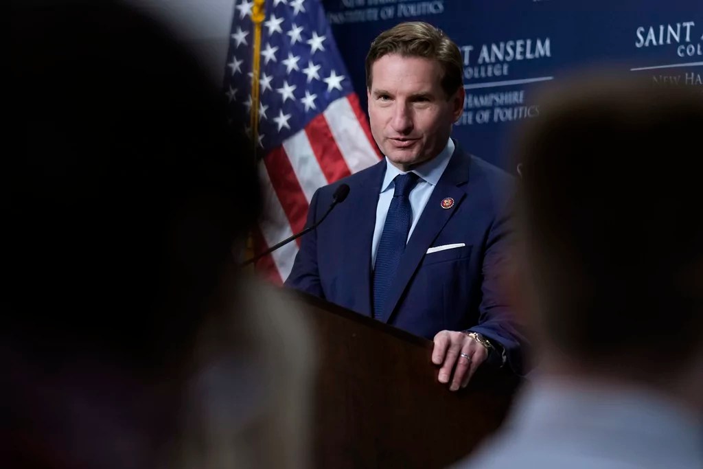 Dean Phillips knocks Democratic Party again with offer to join Trump Cabinet