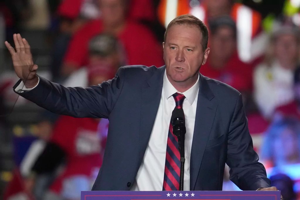 Schmitt defends Gaetz: America needs someone ‘who’s going to shake things up’