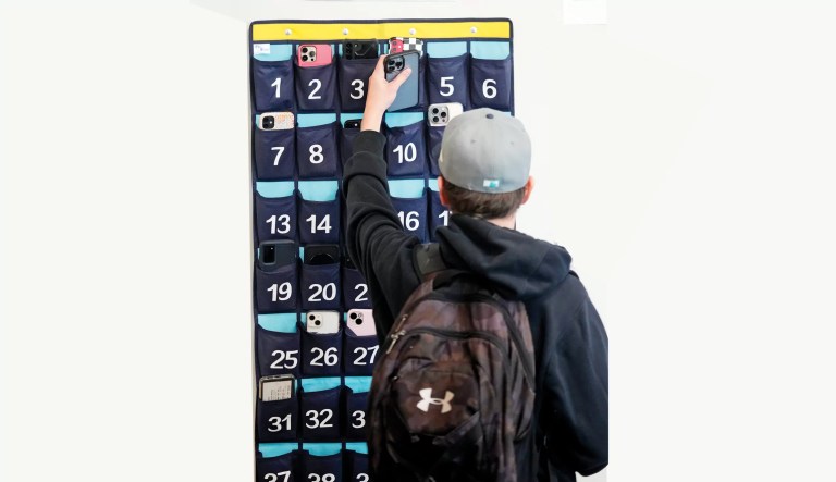 Committee passes bill requiring cellphone policies in schools