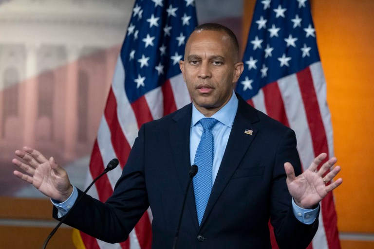 Progressive Caucus members downplay cracks breaking around support for Jeffries