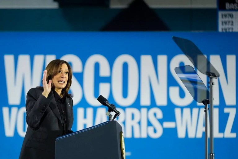WATCH LIVE: Harris holds rally in Milwaukee