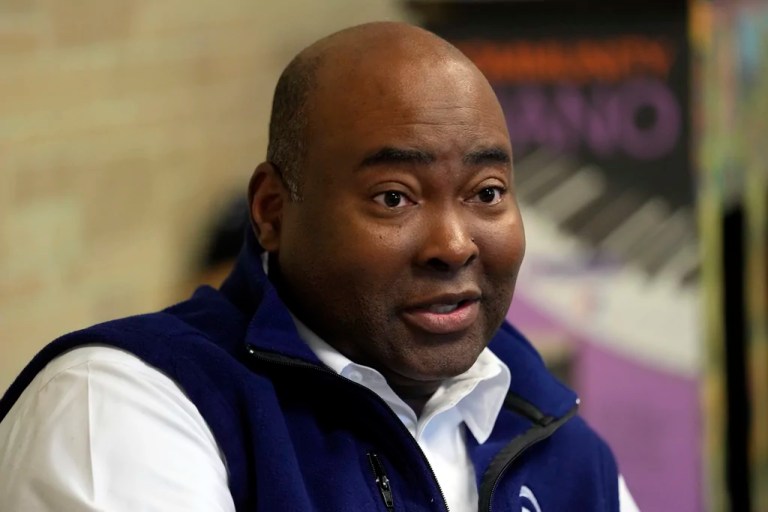 DNC chief retreats from renomination battle after staggering Democratic losses: Report