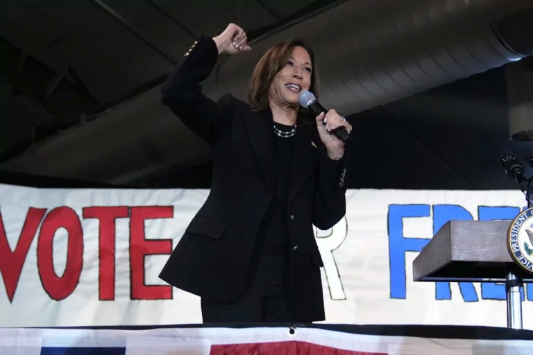 Harris has ‘epic fail’ while attempting to change chant at Pennsylvania rally