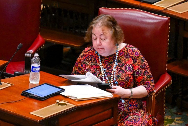 New York floats holding back taxes and leaving the Union as roadblocks for Trump