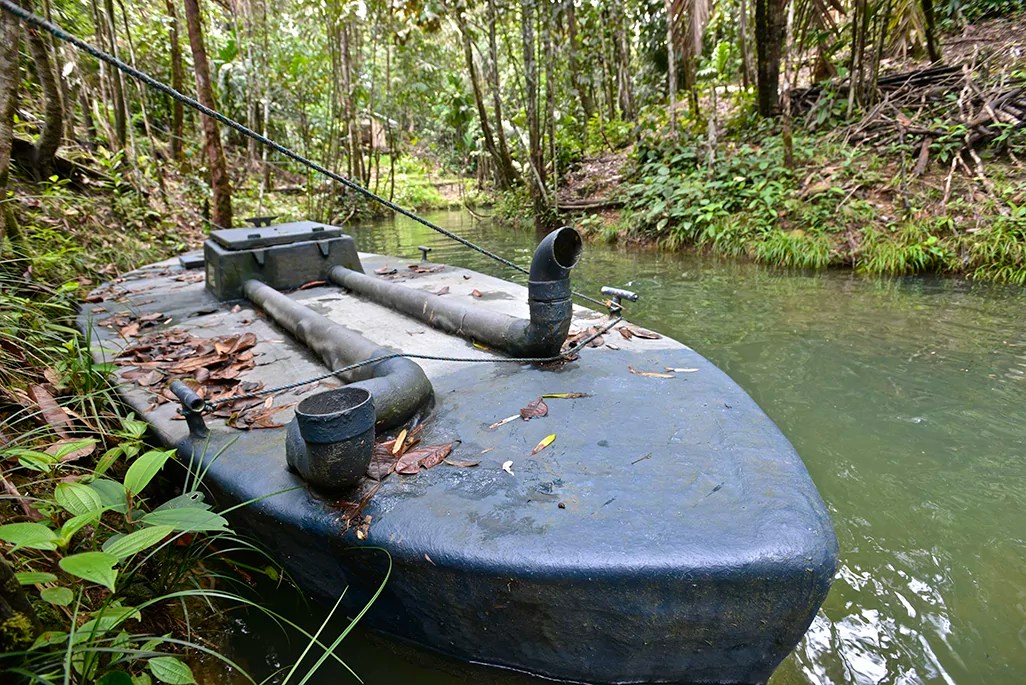 Colombian navy intercepts ‘narco subs’ headed to Australia in massive drug bust