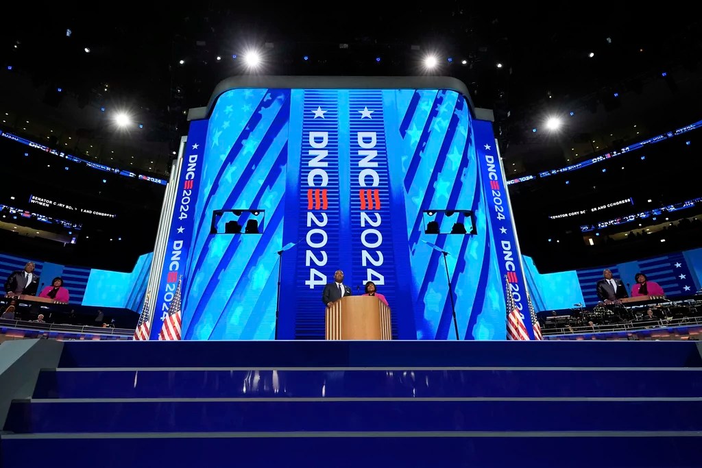 Leaderless Democrats move forward on anointing a new DNC chair