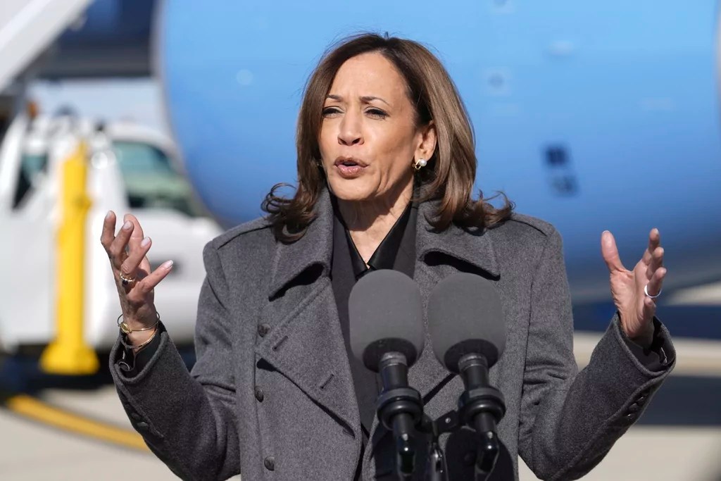 Kamala Harris: Trump’s Cheney comments ‘must be disqualifying’
