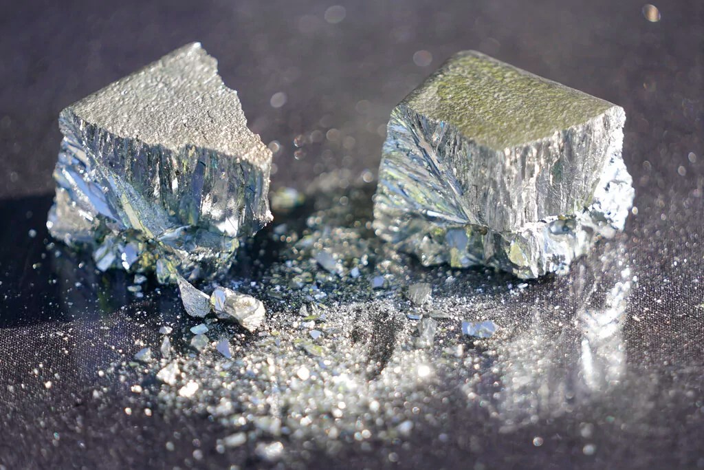 Make ‘rare’ earth mineral production less rare