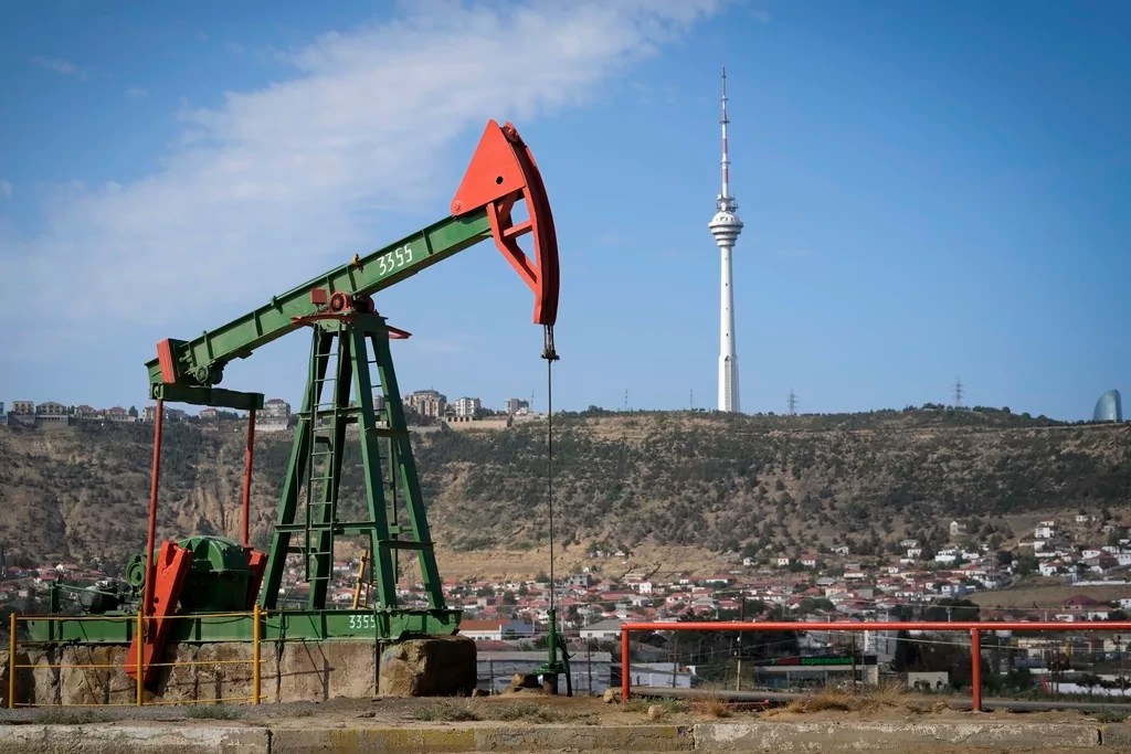 Bank analysts see oil dropping below $60 a barrel during Trump administration