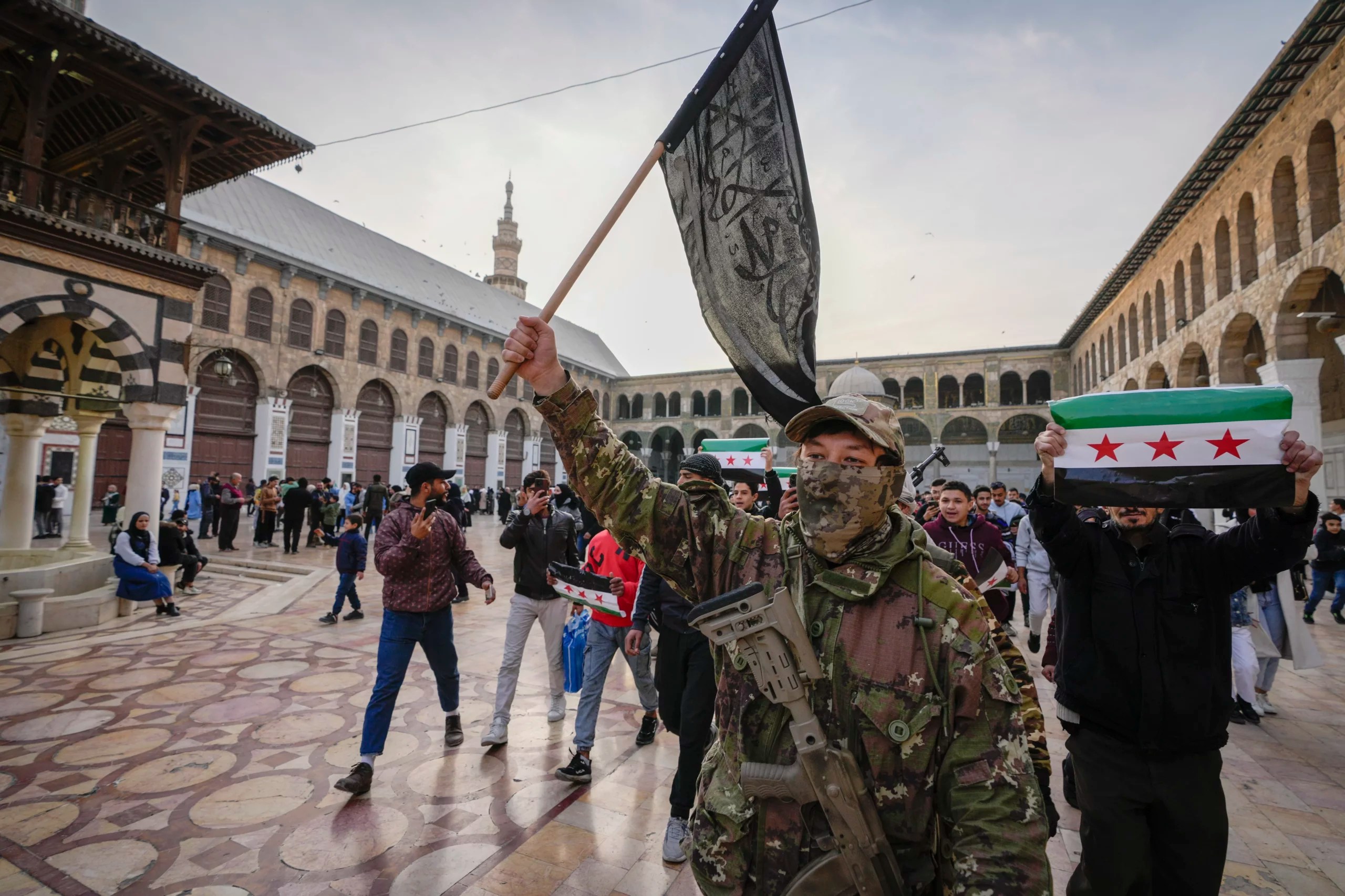 Will Trump fund Islamist extremists in Syria?