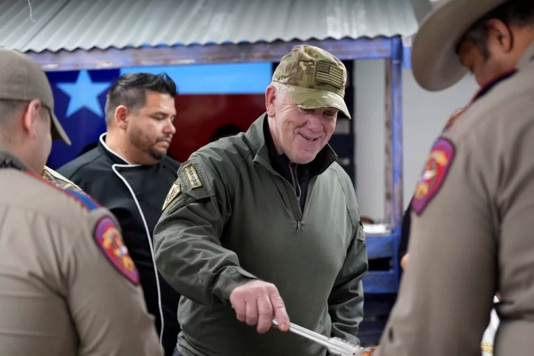 Tom Homan says he wears criticisms from Democratic mayors like ‘a badge of honor’