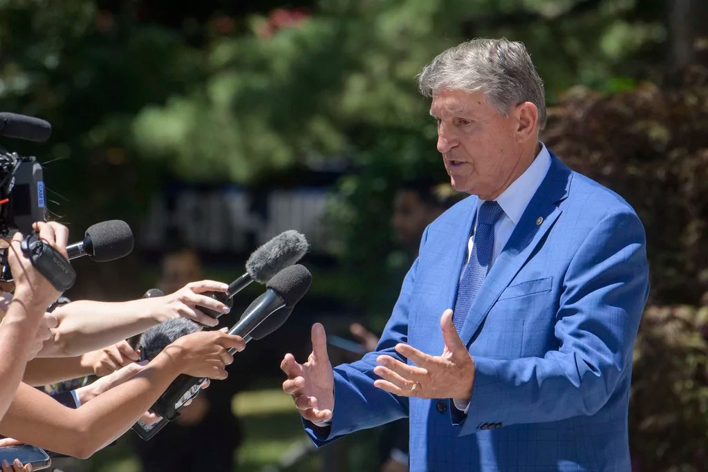 Manchin says Biden should have pardoned Trump and not just his son