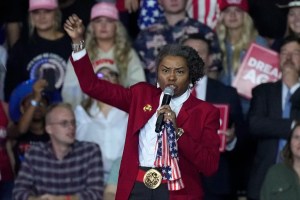 Tie in Virginia governor’s race sees Spanberger up one point over Earle-Sears