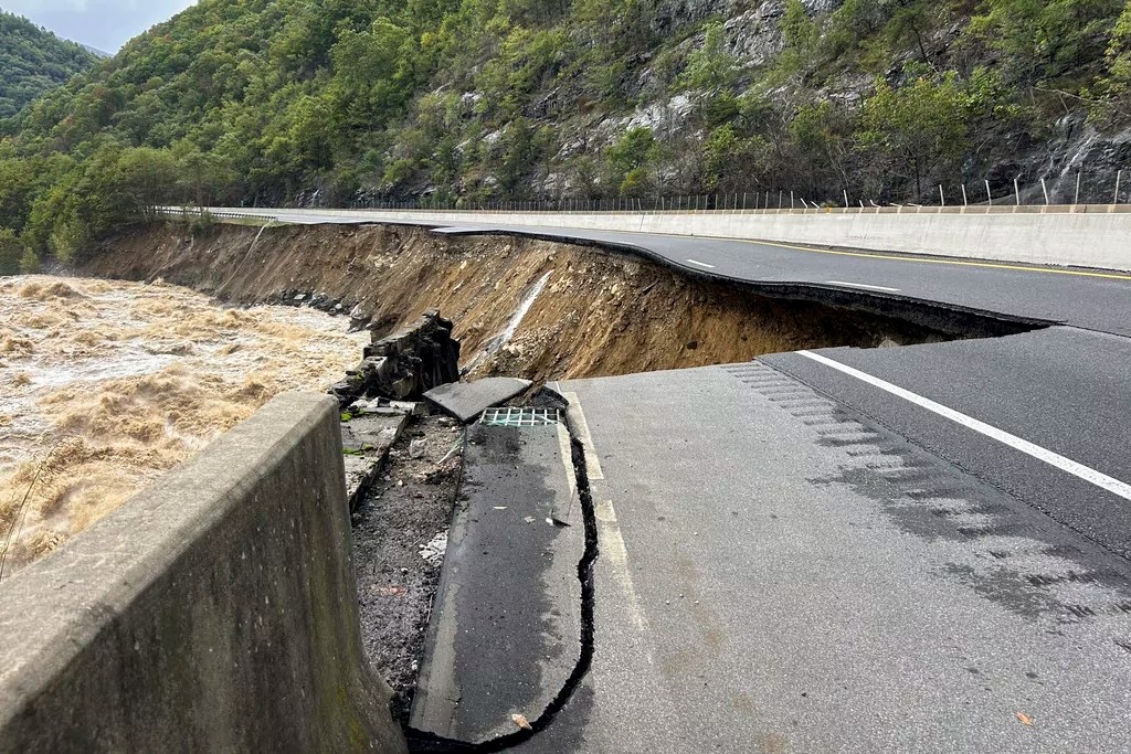 Helene: Death toll 104 in North Carolina, 233 in seven states