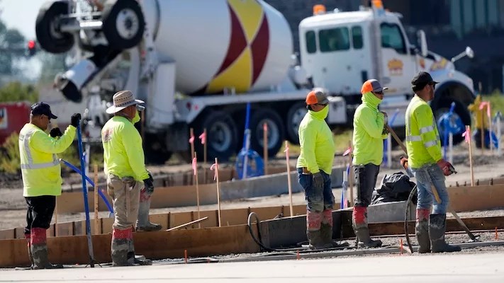 Jobs report: Employment for native-born and foreign-born workers in November