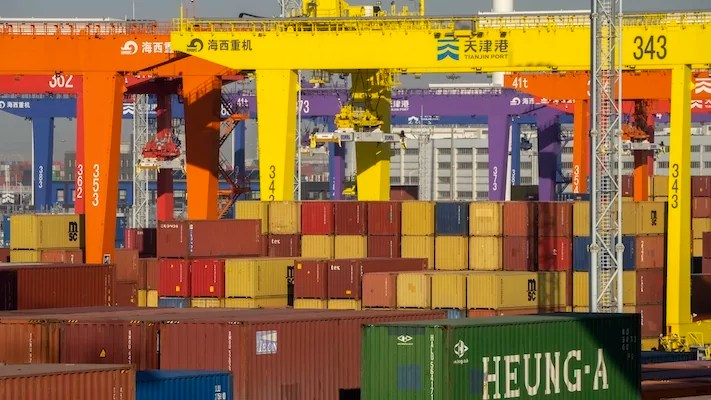 Trump will need to hire new federal workers for trade war, former Cabinet member says