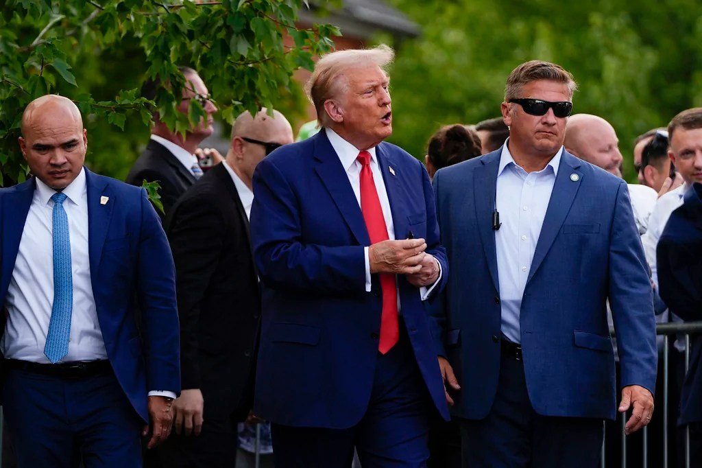 Court ends classified documents case against Trump co-defendants
